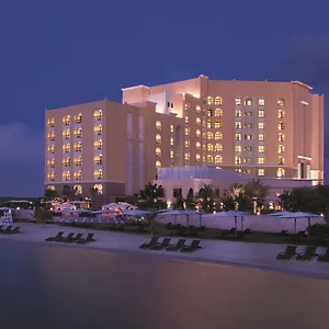 Traders Hotel, 4*, Abu Dhabi United Arab Emirates