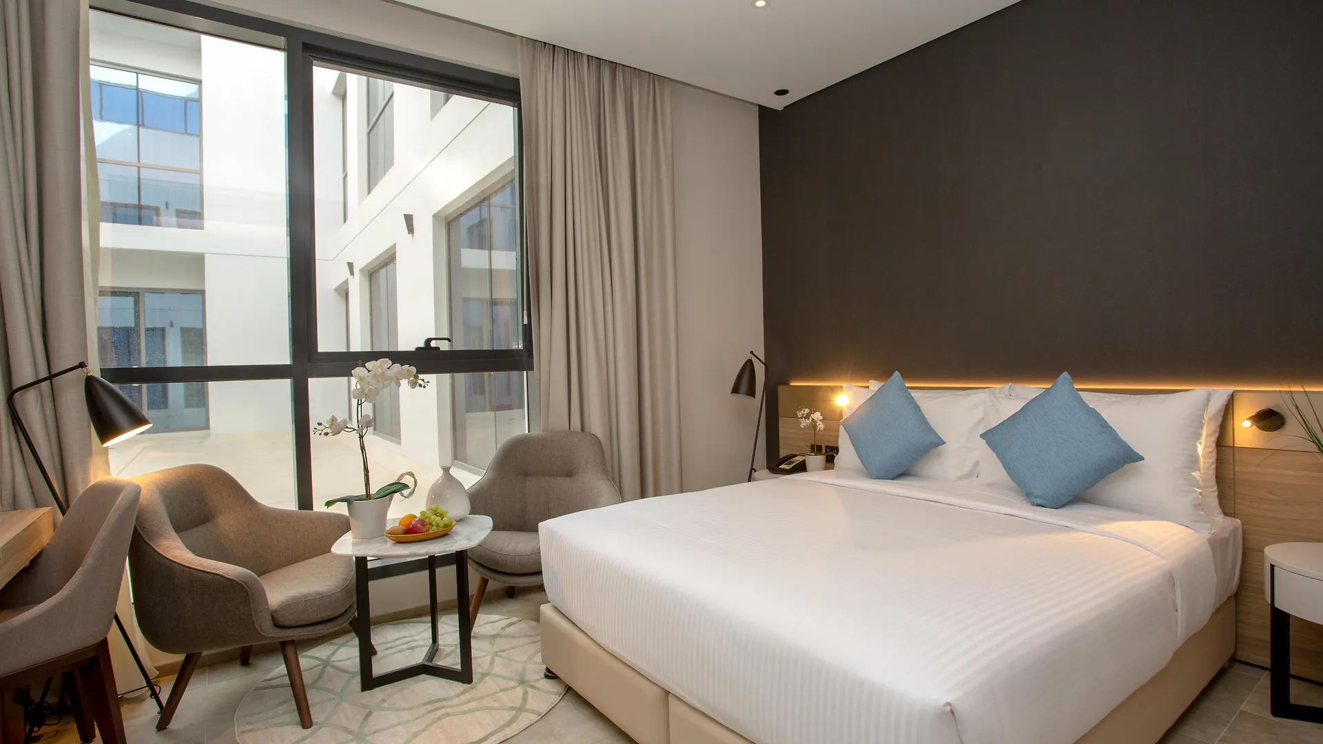 Beach Walk Hotel Jumeirah Dubai 4*,